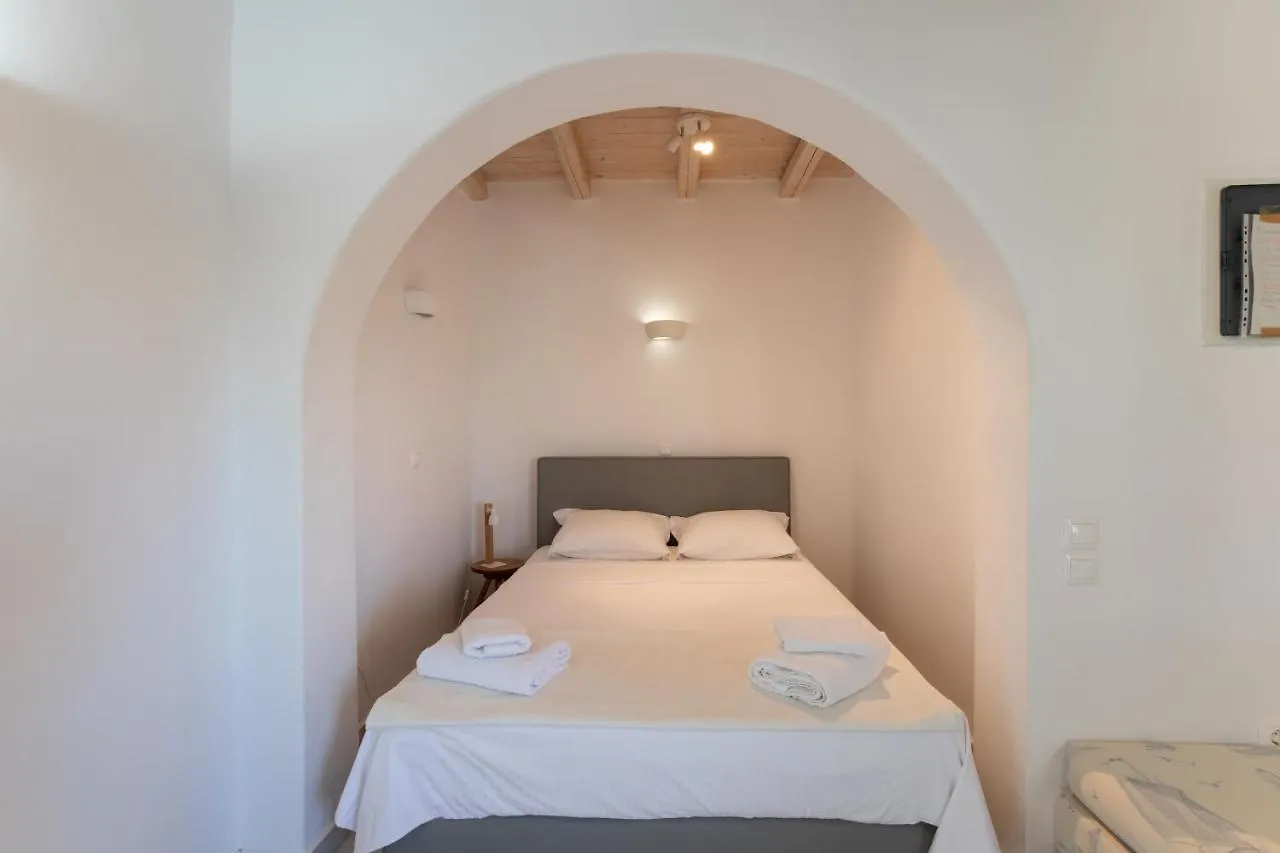 Alba Apartment Panormos